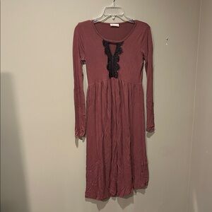 Tea n Rose Dusty Rose Long Sleeve Dress with Black Lace